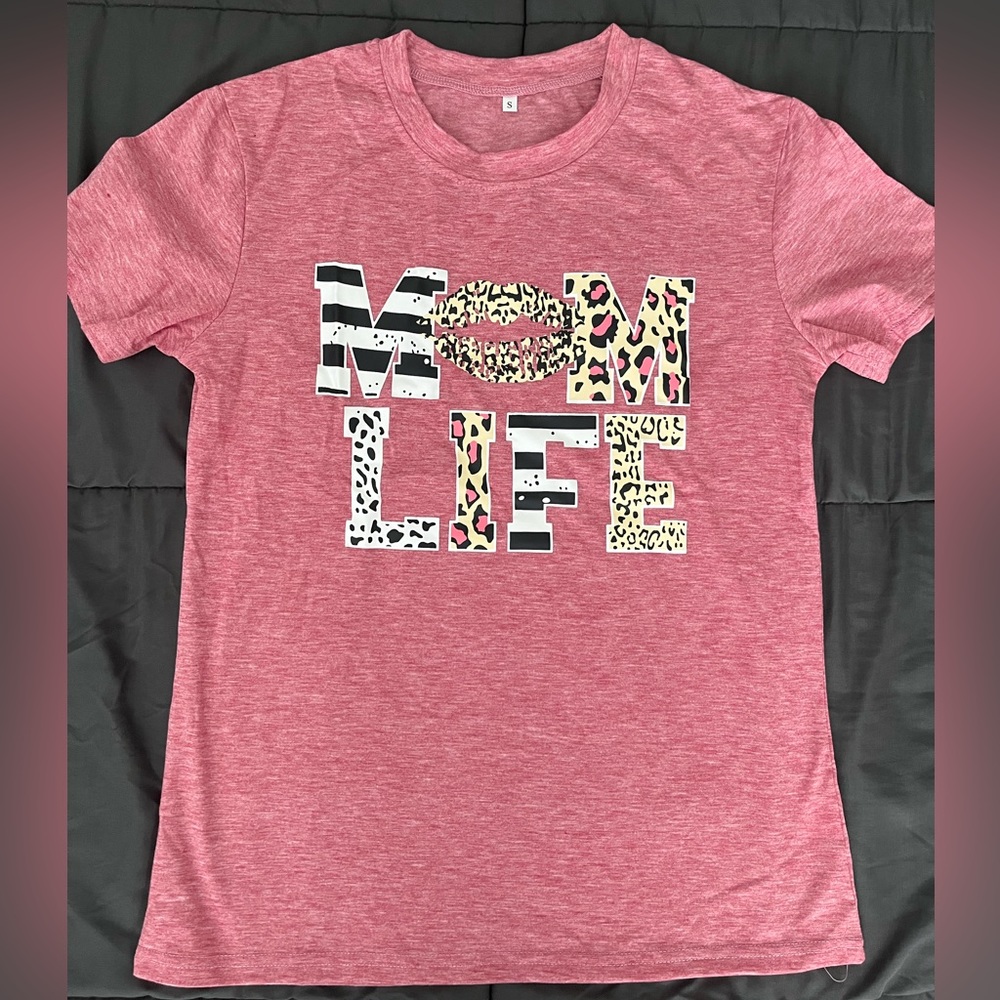 Mom Life t-shirt